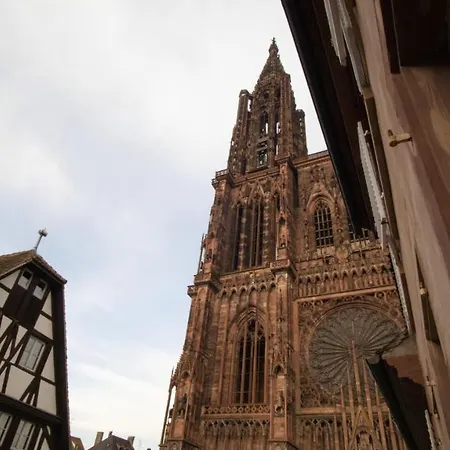 Cathedrale Spacieux Apartamento